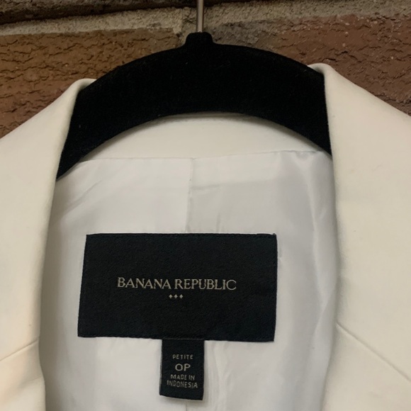 Banana Republic Ivory Blazer - Picture 2 of 3